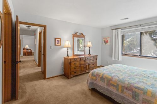 4246 Ridgewood Ln, Milwaukee WI 53221-1094 exterior