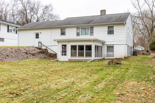 1615 Hamelink Dr, Kalamazoo MI 49002-1657 exterior