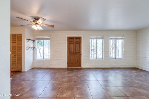 6626 Calle La Paz, Tucson AZ 85715-4073 exterior