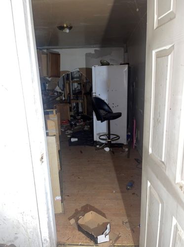 2051 71st St, Chicago, IL 60649-2101