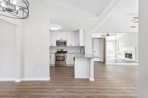 320 Emerald Grn Ct, Atlanta GA 30349-8420 exterior