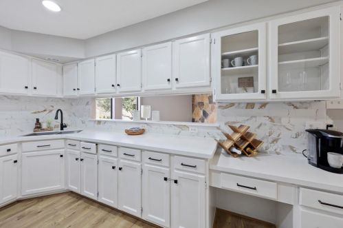 160 April Cv, Montgomery TX 77356-8818 exterior