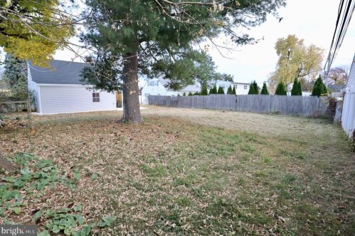 9314 Academy Rd, Philadelphia PA  19114-3523 exterior