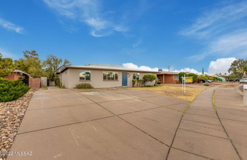 6765 Nelson Dr, Tucson AZ  85730-1661 exterior