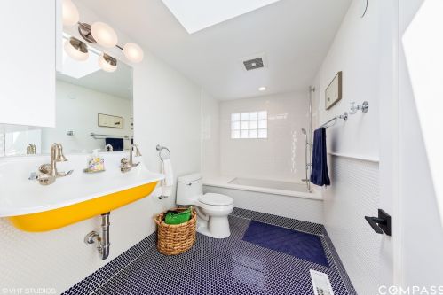 2037 Mclean Ave, Chicago IL 60647-4532 exterior