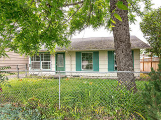 10129 Ramona St, Portland, OR 97266-4423