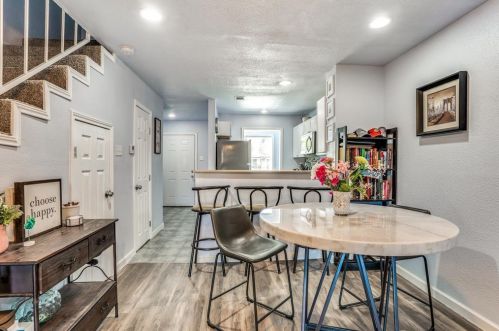 2150 Aspen Dr, Dallas TX  75227-8167 exterior