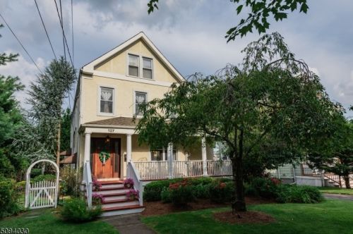 127 Arlington Ave, Paterson, NJ 07506-2513