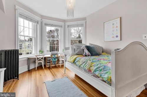 404 6 St, Washington DC 20003-2703 exterior