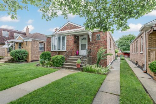 5346 Narragansett Ave, Chicago, IL 60638-1345