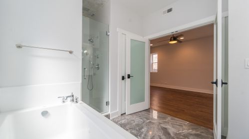 2317 Addison St, Chicago IL 60618-6042 exterior