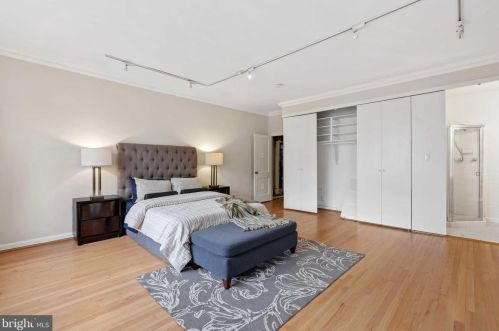 2731 Dumbarton St, Washington DC 20007-3336 exterior