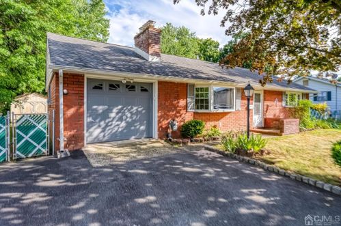 245 Tabb Ave, Piscataway, NJ 08854-2941