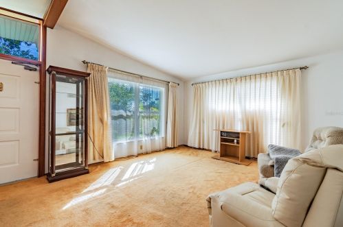 3305 Ehrlich Rd, Tampa FL  33618-2507 exterior