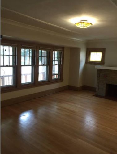 6229 Lloyd St, Milwaukee, WI 53213-2005