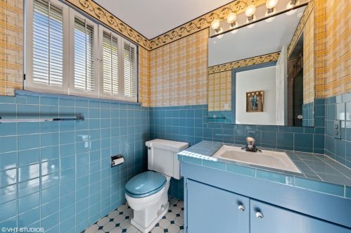 333 Sturges Pkwy, Elmhurst IL 60126-3339 exterior