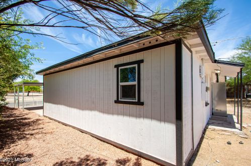 2202 Poquita Vis, Tucson AZ  85713-5128 exterior