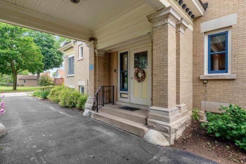 611 Walnut St, Horicon WI 53032-1234 exterior