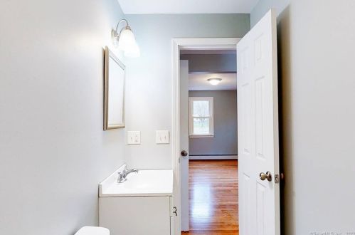 33 Palmer St, Killingly CT 06239-2732 exterior