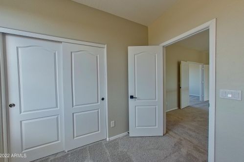 2602 Cavalry Dr, Phoenix AZ 85086-6616 exterior