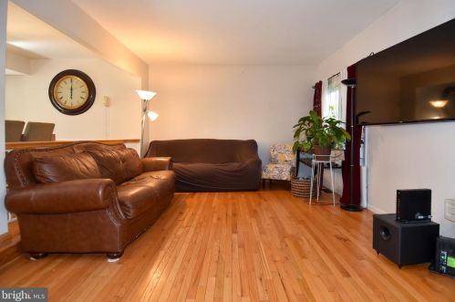 11531 Pne Cone Ct, Herndon VA 20191-2239 exterior