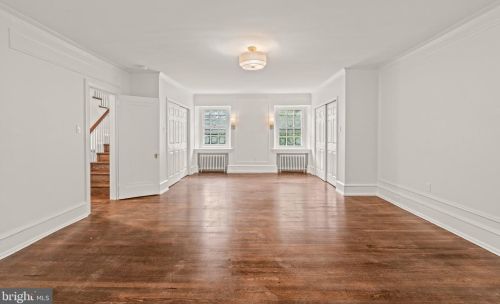 6424 City Ave, Philadelphia PA 19151-2410 exterior