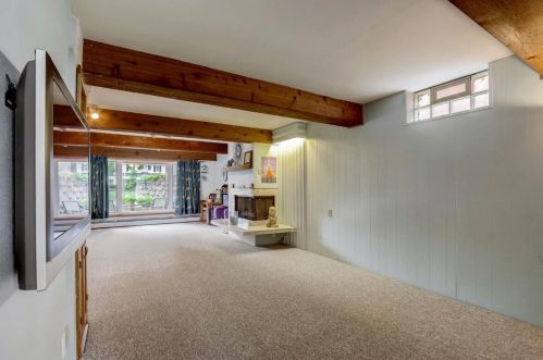 6621 Wisconsin Ave, Milwaukee WI 53213-3914 exterior