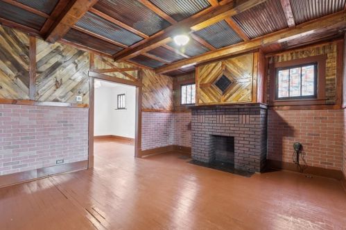 10 Amherst Ave, Pittsburgh PA 15229-1536 exterior