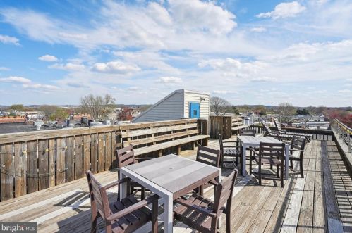 317 10th St, Washington DC  20003-2130 exterior