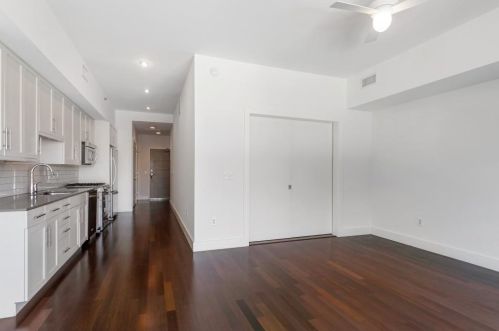 1100 Howell Mill Rd, Atlanta GA  30318-8641 exterior