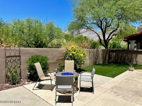 4061 Quiet Moon Dr, Tucson AZ  85718-3427 exterior