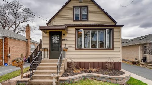 10617 Central Park Ave, Chicago, IL 60655-3203