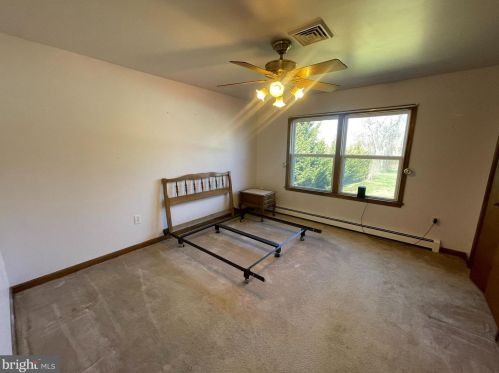 10 Bunting Brg Rd, Cookstown NJ 08511-1101 exterior