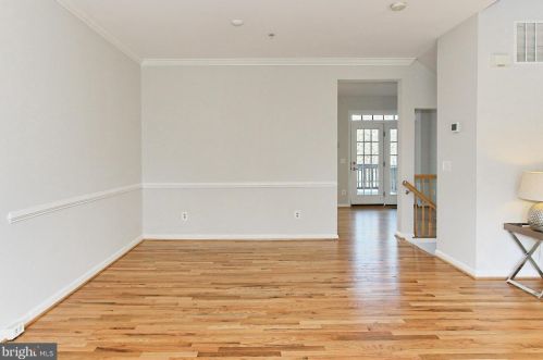 4999 Murtha St, Alexandria VA 22304-8612 exterior