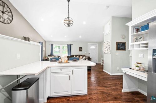 203 Maple Grv Rd, Duluth MN 55811-4728 exterior