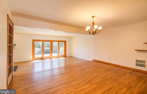 266 New Mark Esplanade, Rockville MD 20850-2735 exterior