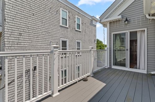 78 Hbr Vw St, Boston MA exterior