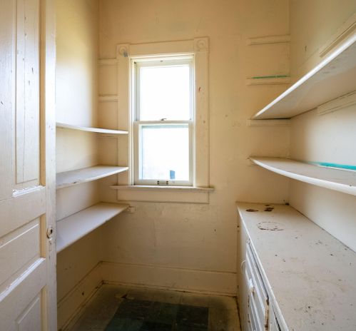 2739 6th St, Milwaukee WI  53215-3901 exterior