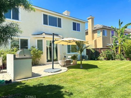 3851 Bluff St, Perris CA 92571-7595 exterior