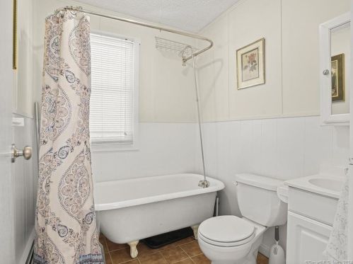 44 New Place St, Wallingford CT  06492-2237 exterior