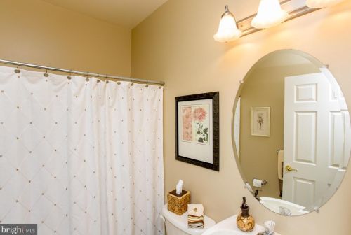 153 Villa Dr, Warminster PA 18974-3782 exterior