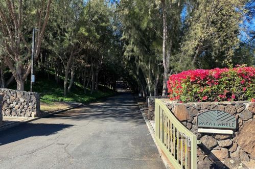 114 Kokololio Pl, Honolulu HI 96821-2562 exterior