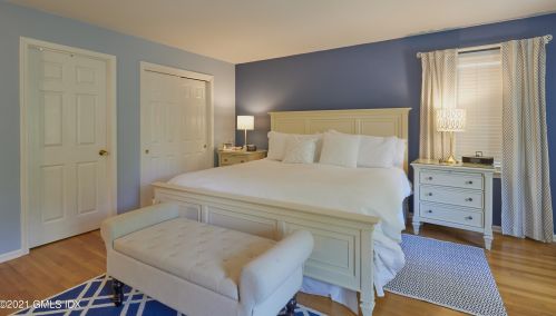 42 Ritch Ave, Greenwich CT 06830-6221 exterior