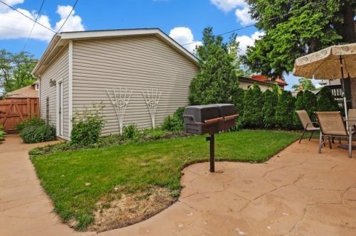 5340 Cullom Ave, Chicago IL 60641-1313 exterior