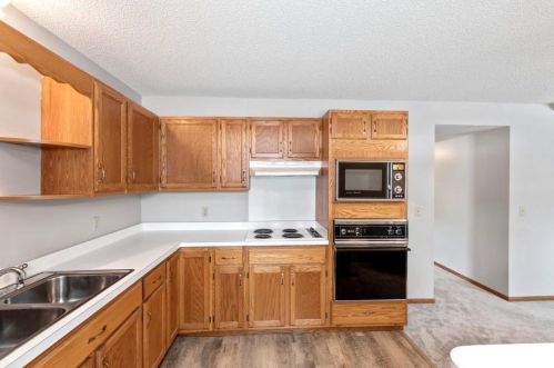 14329 Ebony Ln, Saint Paul MN 55124-6444 exterior