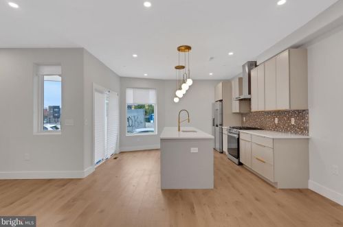 1840 Leithgow St, Philadelphia PA 19123-1430 exterior