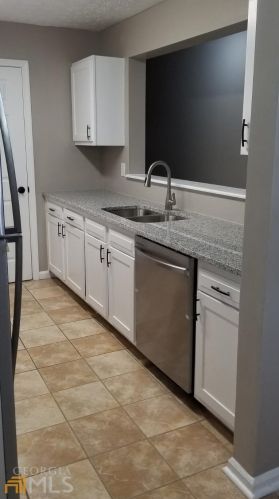 2103 Par Three Way, Lithonia, GA 30038-1803