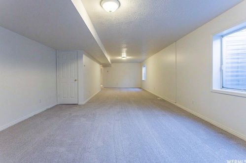 9525 Shoshone Ct, Sandy UT 84092-3074 exterior