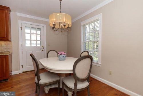 827 Royal St, Alexandria VA  22314-4340 exterior