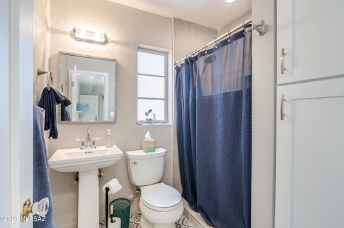 221 Calle De Jardin, Tucson AZ  85711-3406 exterior